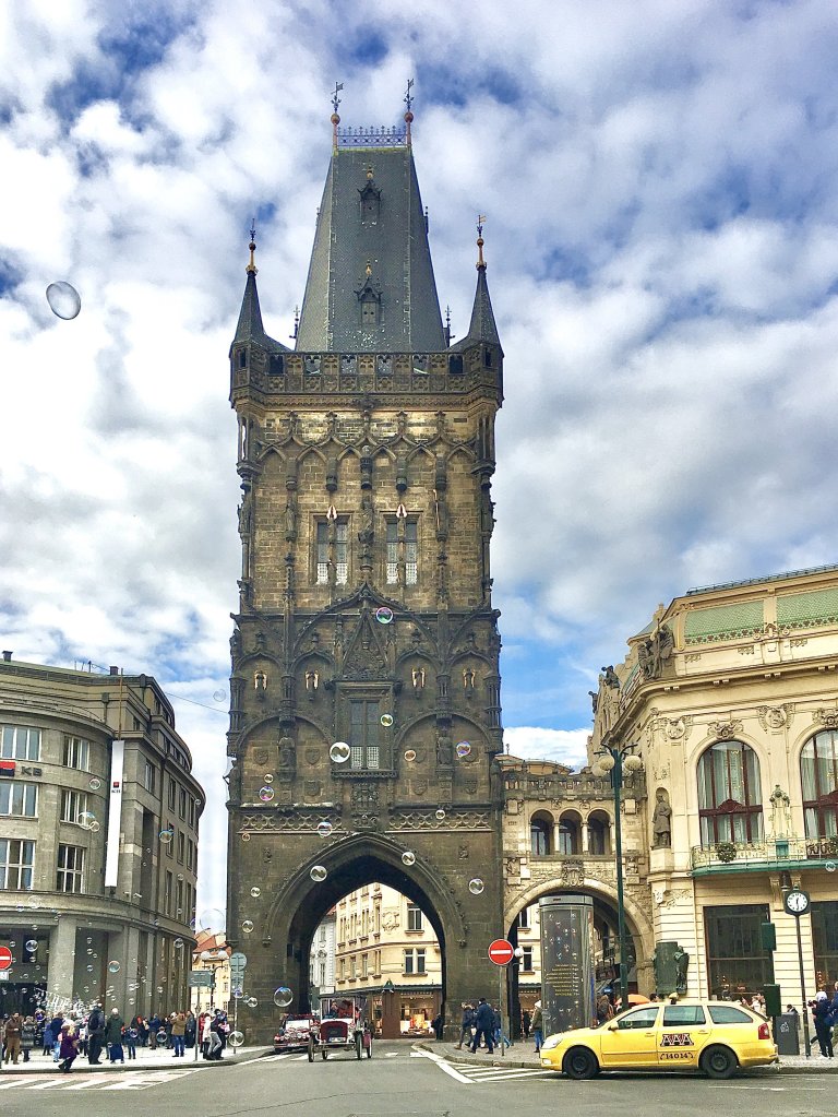 火藥塔, Prašná brána